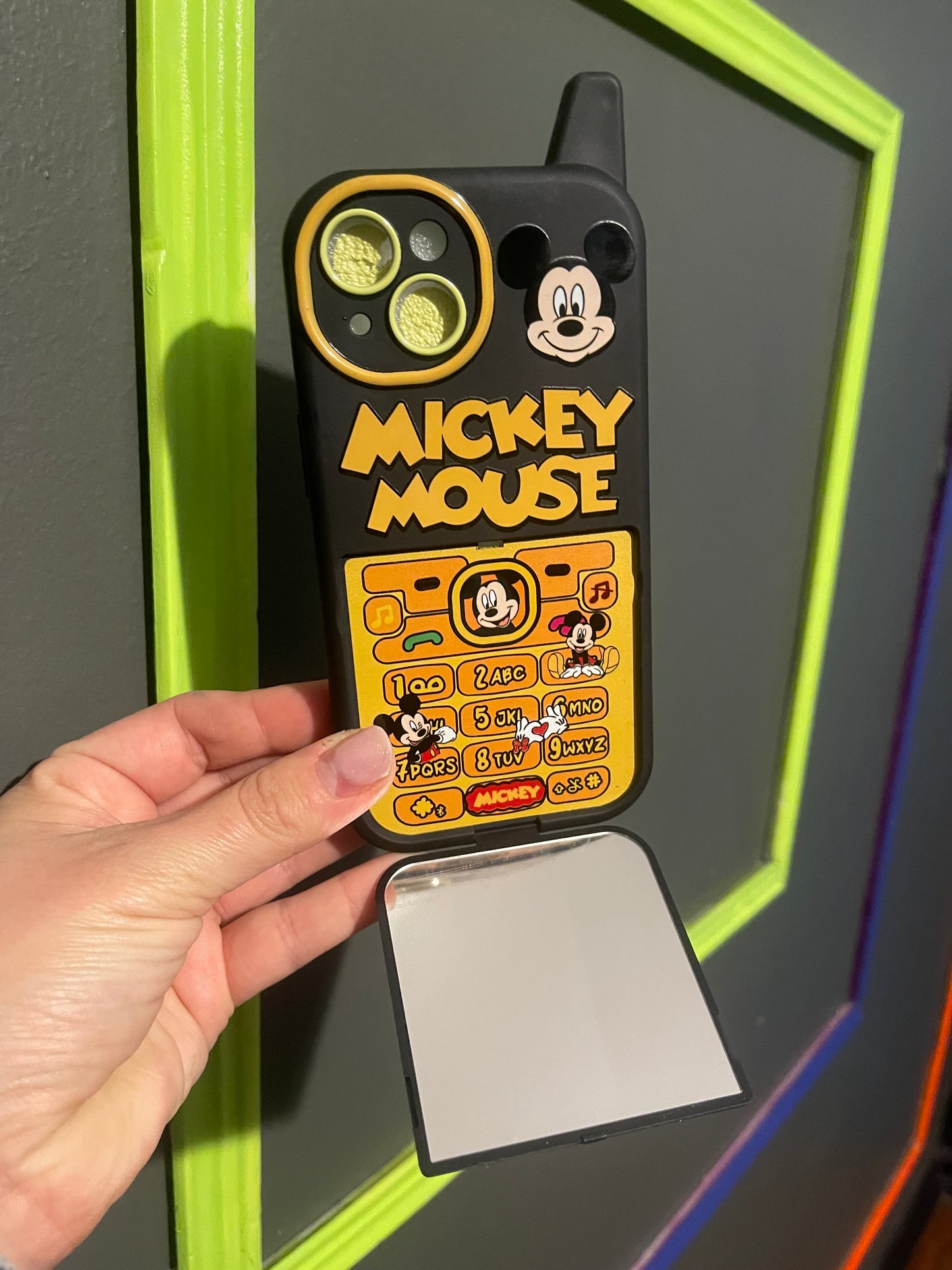 Carcasa Mickey telefono con espejo