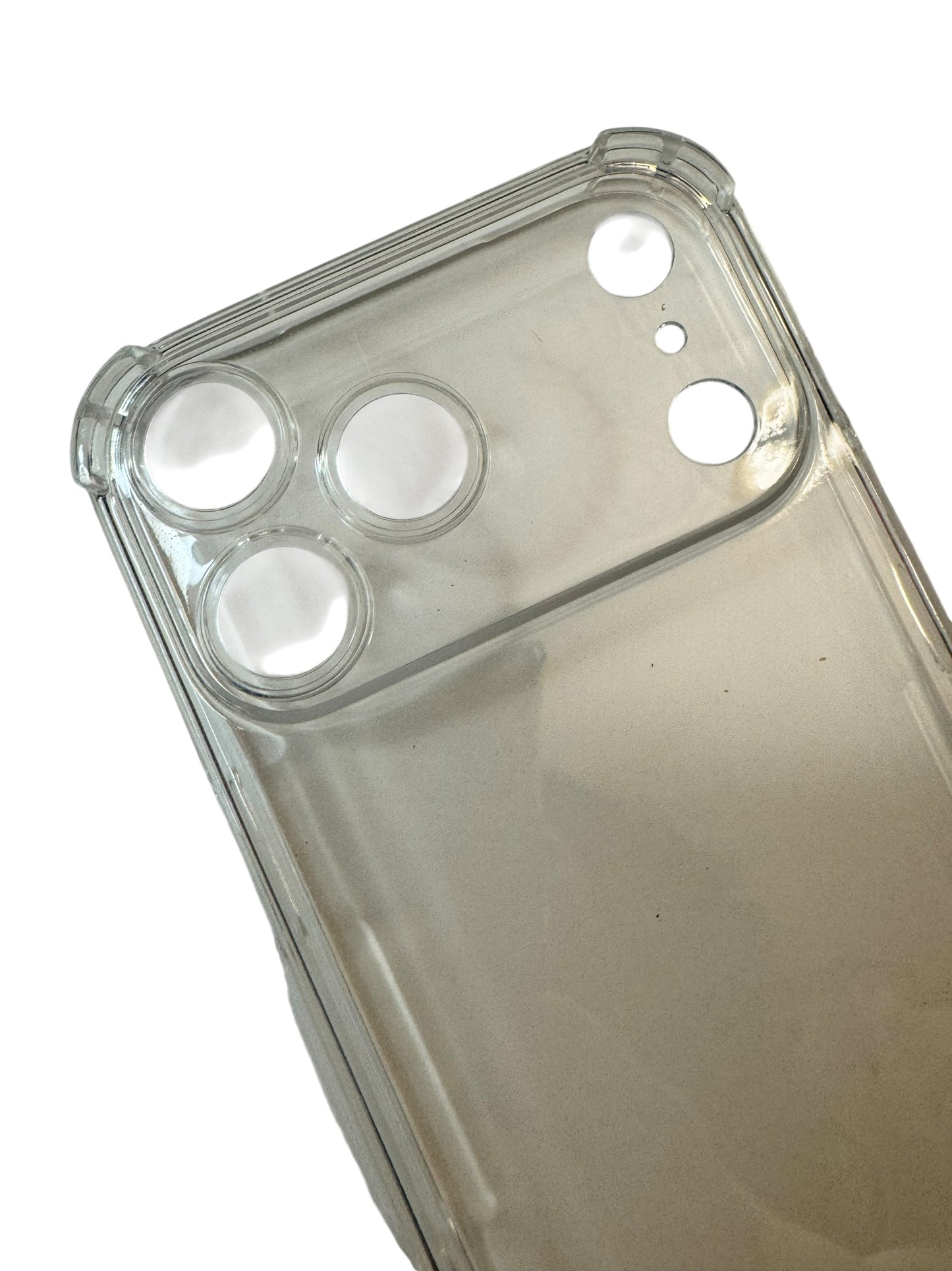 Carcasa 17 Pro Max antigolpes transparente