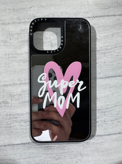 Carcasa tipo casetify Super mom versión espejo