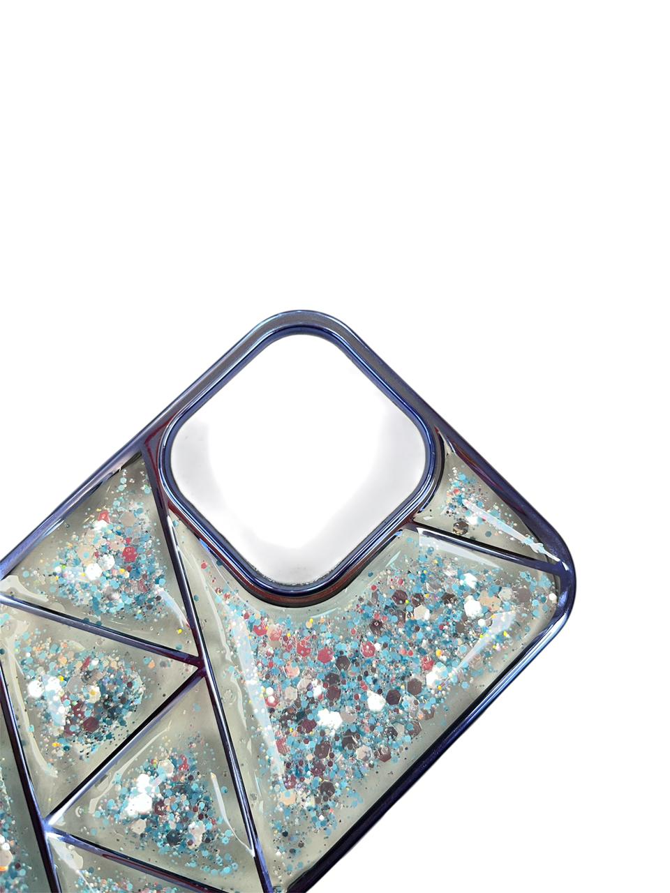 Carcasa Iphone 16 Plus triángulos celeste