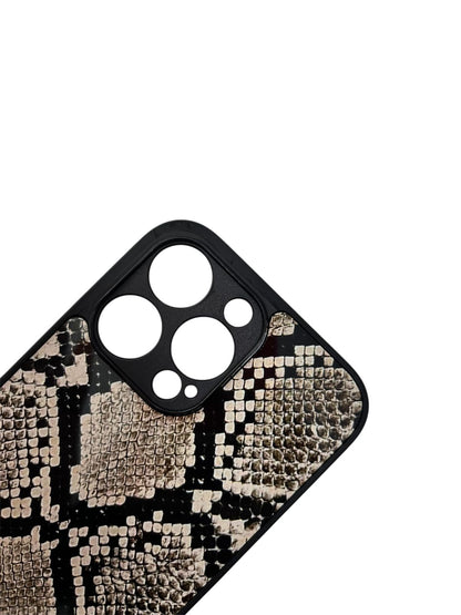 Carcasa Iphone 16 pro max diseño serpiente